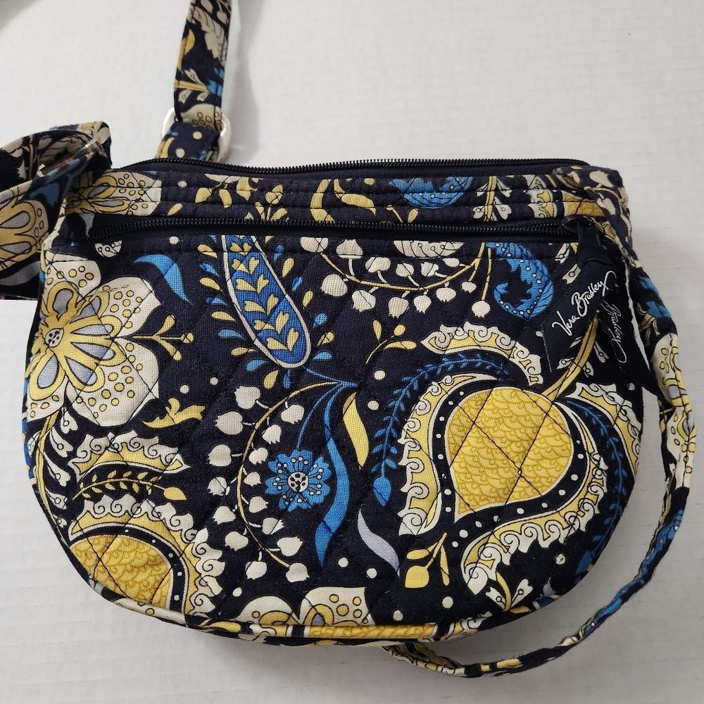 Retired 2012 Vera Bradley, Ellie Blue, Crossbody Hipster Bag. Zippers/Pockets. - Picture 6 of 8